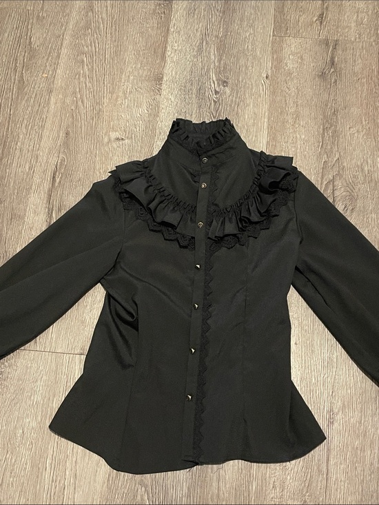 Levi's Other - Unisex Button Down Bundle